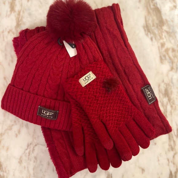 UGG Winter Dark Red Sweater Weather pom pom hat infinity scarf Set. NWT - Picture 6 of 6